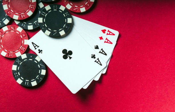 Wheel spin with live multiplier effects Live roulette wheel spinning with lightning animation overlay